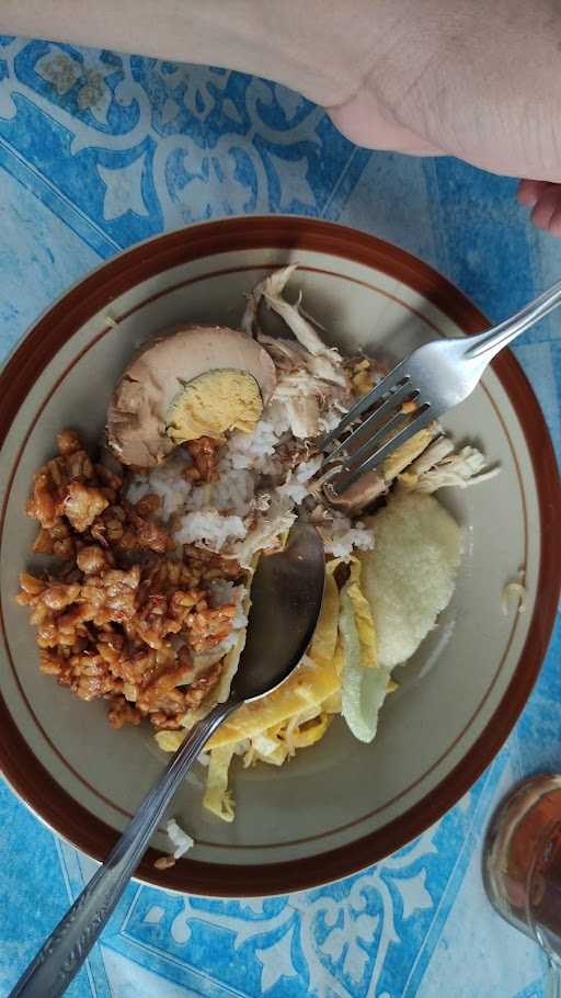 Nasi Uduk Dan Lontong Sayur Manunggal 3