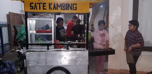 Sate Kambing Muda Hosana 10