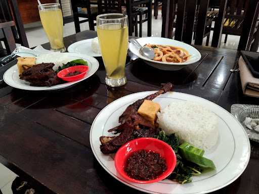 Ayam & Bebek Goreng Elok - Pejagoan 6