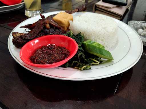 Ayam & Bebek Goreng Elok - Pejagoan 4