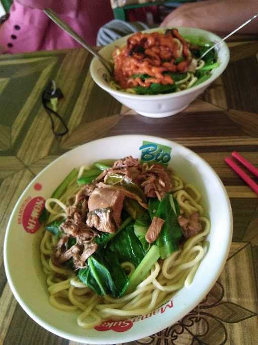 Mie Ayam Ceker & Bakso 1