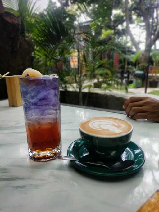 Oksigen Coffee Cirebon 1