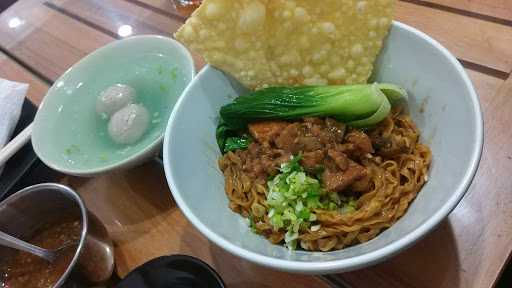 Bakmi Nyonya 3