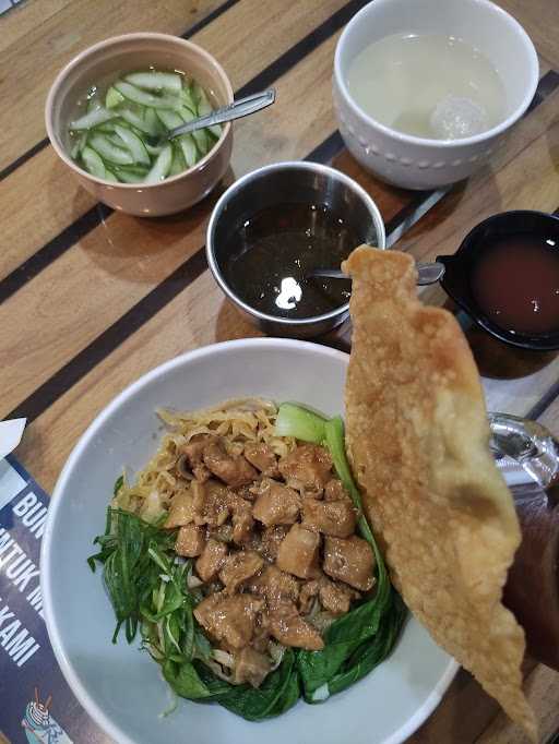 Bakmi Nyonya 9