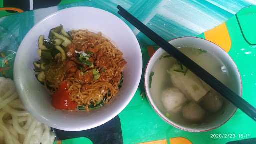 Mie Yamin Pandesan Dk 4