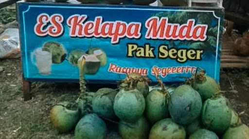 Es Kelapa Muda Pak Seger 4