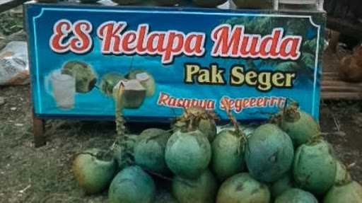 Es Kelapa Muda Pak Seger 9