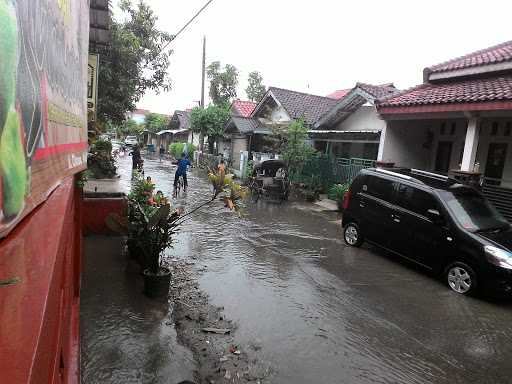 Kedai Saraswati Kebondalem 2