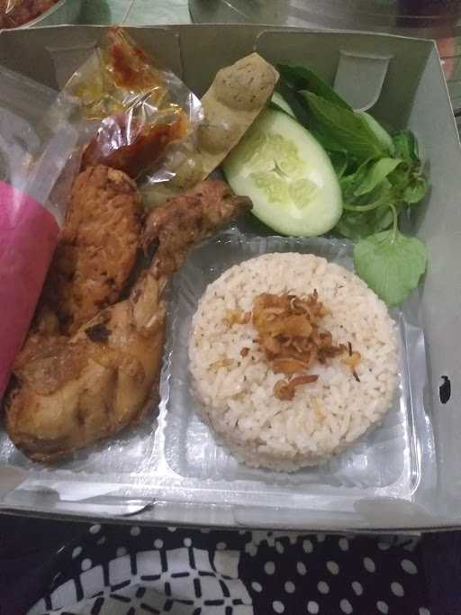 Pondok Makan Laras 7