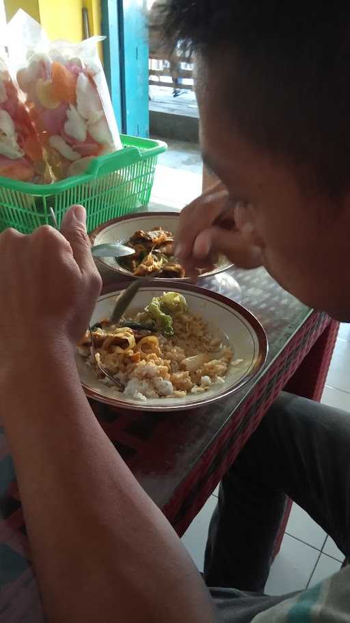 Waroenk Makan Mba Wina 5