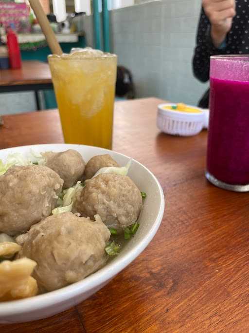 Air Bakso 8