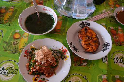 Resto & Lesehan Taliwang Pemenang 2