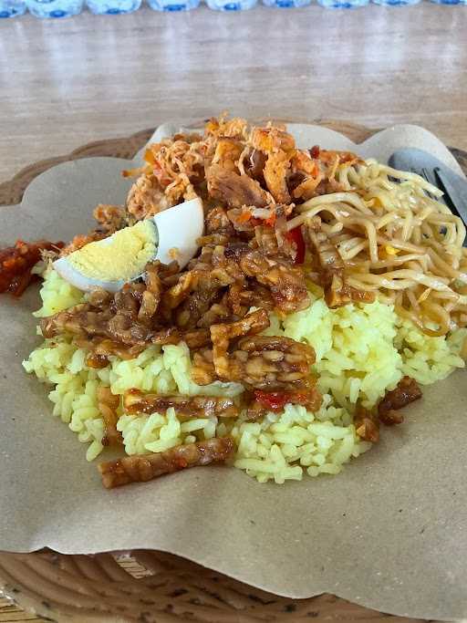 Warung Nasi Kuning 24 Jam 5