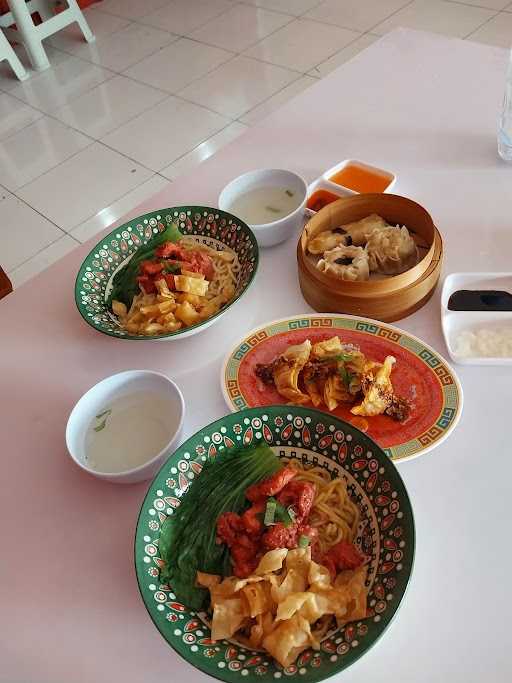 Kedai Dimsum & Seblak Bahagia 7