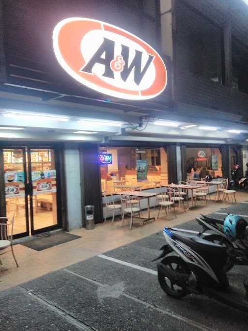 A&W 8