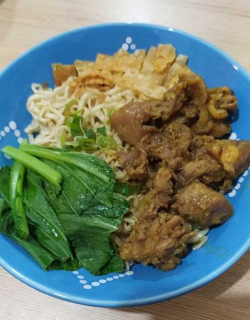 Bakmi Ayam Dengkul (Fresh Market Kgc No.158) 4