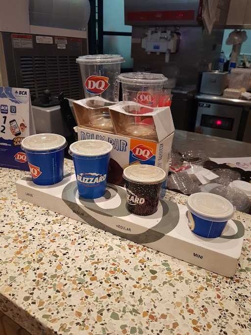 Dairy Queen Emporium Pluit 5