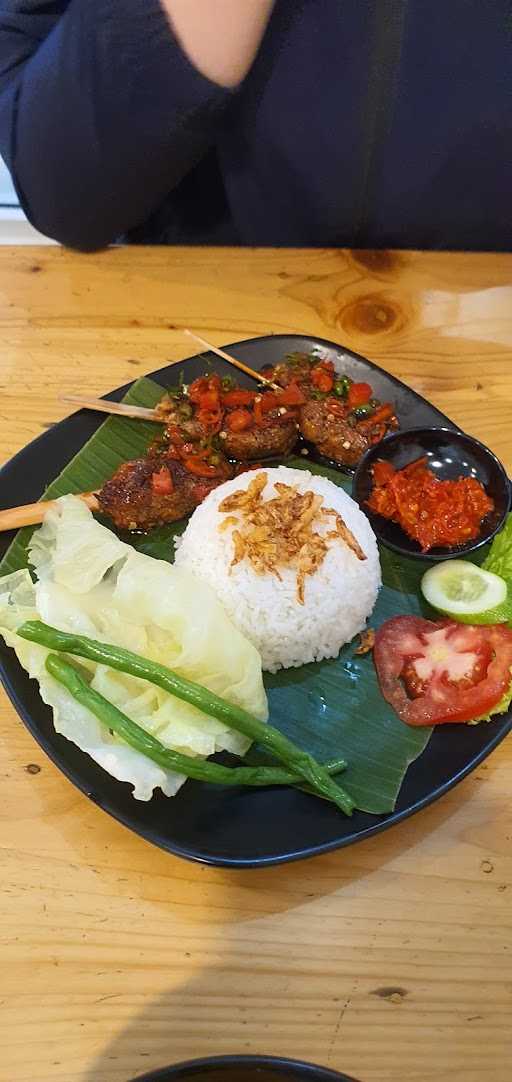 Herbivore Vegetarian And Vegan Eatery - Food Plaza Pik 8