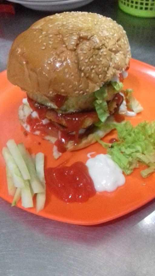 Warung Qillah Burger 1