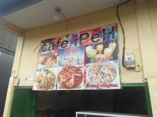 Cafe Ipeh 4