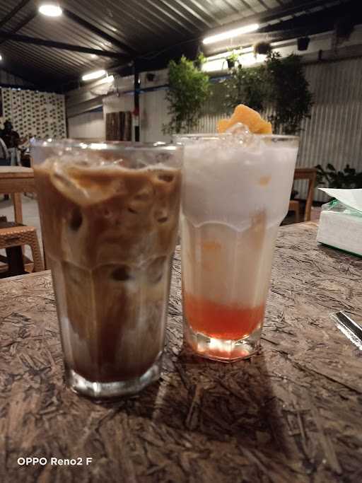 Omah Kopi Item Putih 6