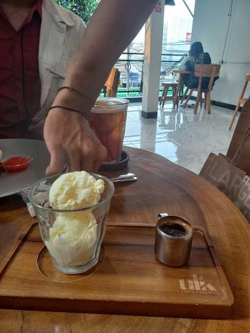 Ulik Coffee Ciledug 9