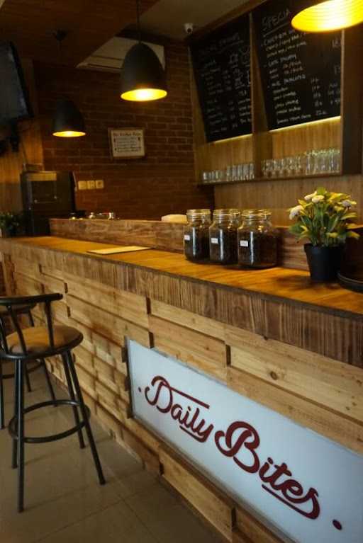 Warung Kopi Daily Bites 8