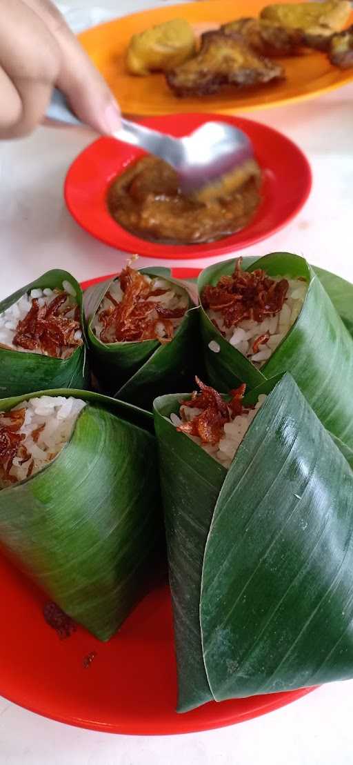 Ayam Goreng & Nasi Uduk Sederhana Haji Babe Saman 10