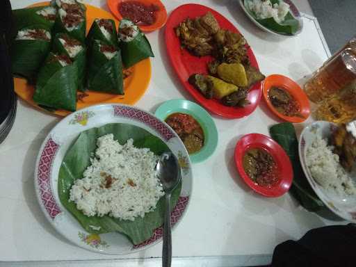 Ayam Goreng & Nasi Uduk Sederhana Haji Babe Saman 8