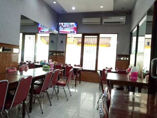 Putra Minang Restaurant 6