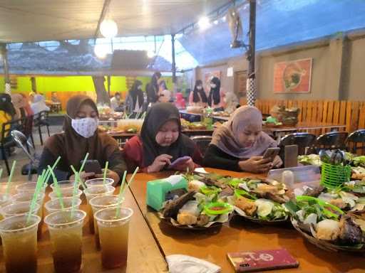 Warung Daun Salam 1