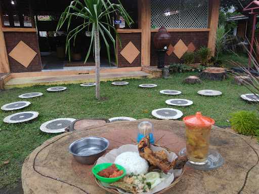 Warung Omah Lawas Tirtoudan 10