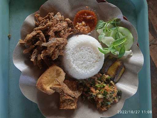 Warung Omah Lawas Tirtoudan 4