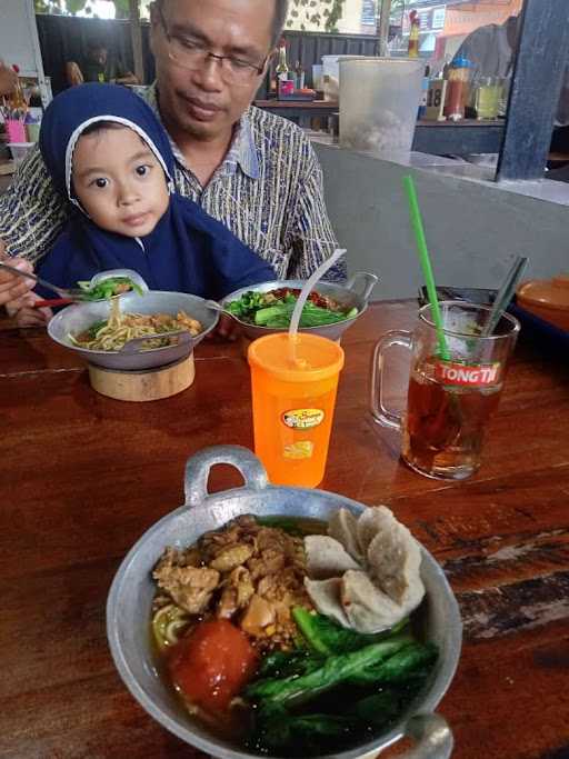 Mie Ayam Wajan & Bakso 10