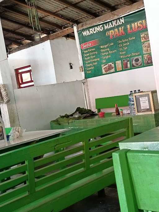 Warung Makan Pak Lusino 8