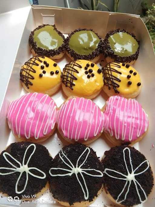 Rasya Donat & Cakes 7