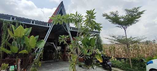 Omah Sawah Cafe 6