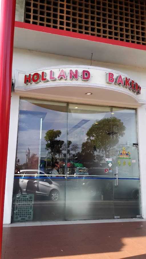 Holland Bakery 10