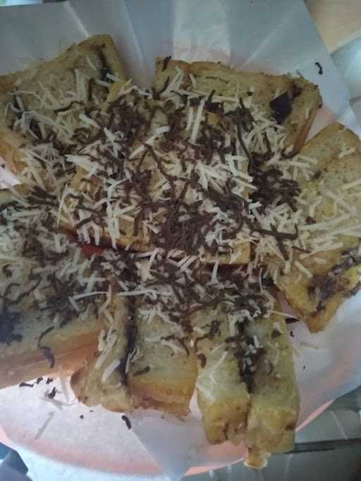 Roti Bakar Teh Lily 5