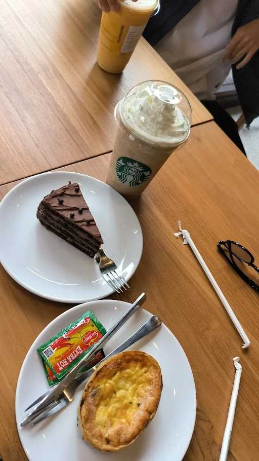 Starbucks - DT Pacific Garden Alam Sutera 10