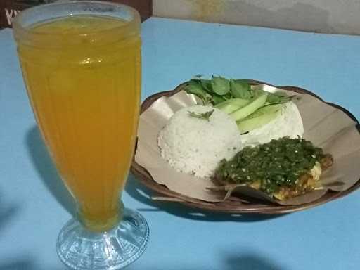 Ayam Penyet Cabe Ijo Kang Kemed Sekneg 1