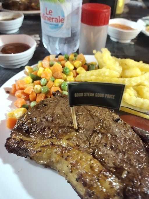 Goodmans Steak 4