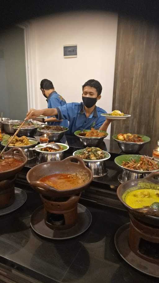 Nasi Kapau Kedai Sutan Mangkuto Graha Raya 6