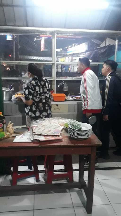 Nasi Uduk Prapatan Gondrong Ibu Mar 4