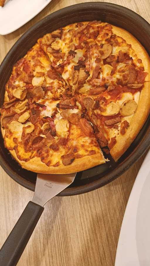 Pizza Hut Restoran 3