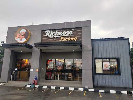 Richeese Factory Pinang 1