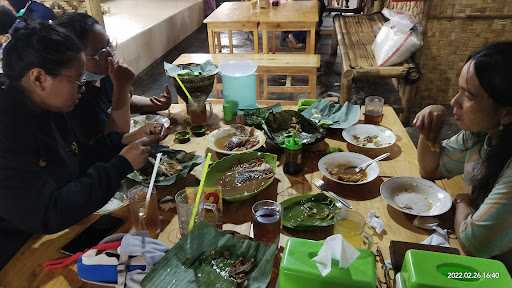 Rumah Makan Pecak Mpo Minun 6