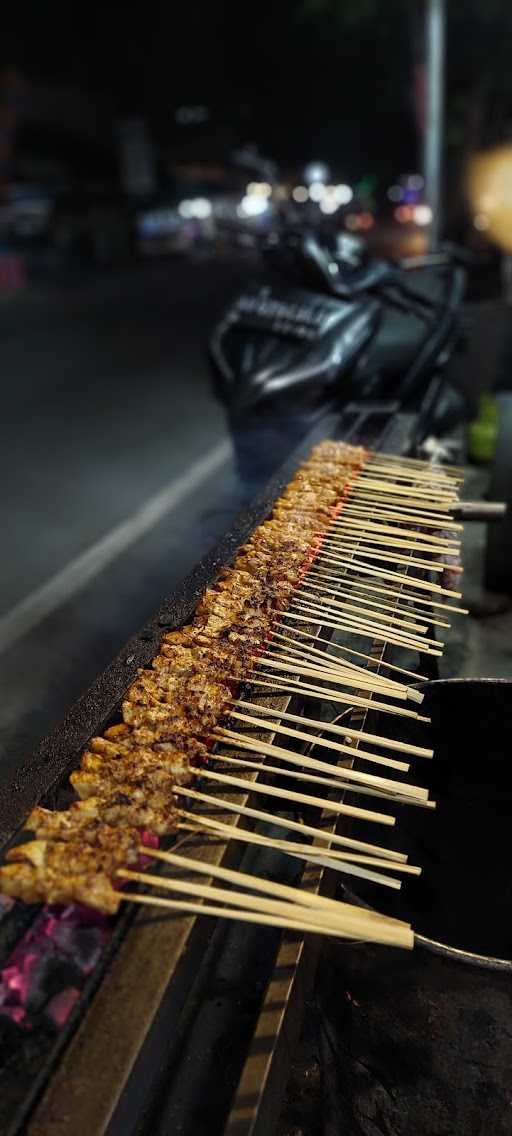 Sate Tegal Rachmat Family 1