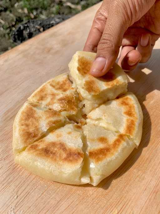 Sacjhi Korean Potato Cheese Bread 8