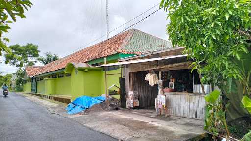 Warung Kidul Smp Pembangunan 2